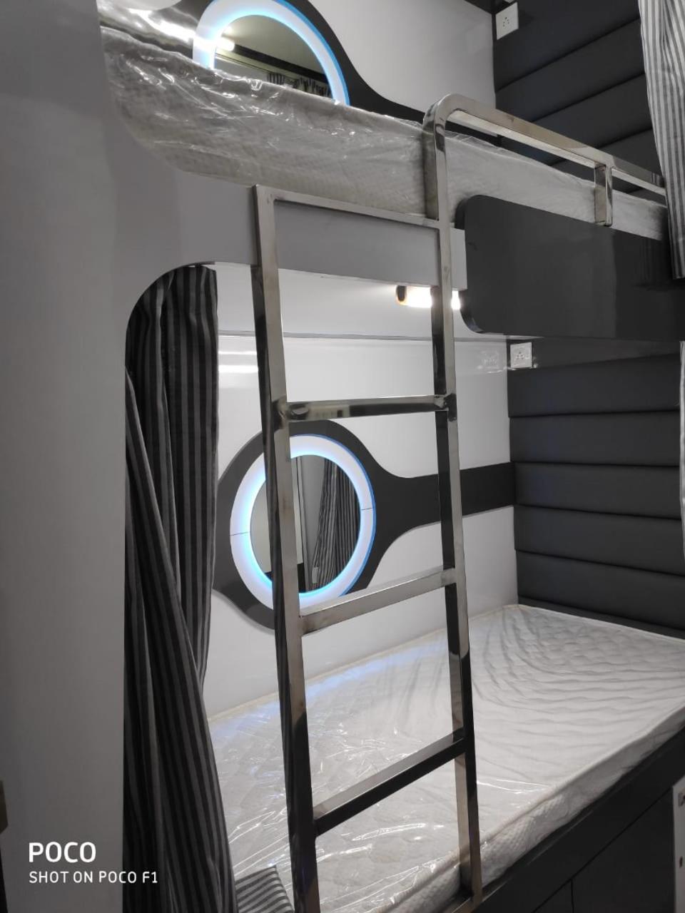 Ocean Dormitory Bombaj Exteriér fotografie